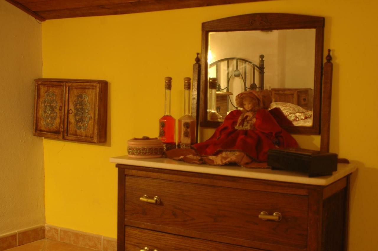 El Romerito Guest House Zalamea la Real Екстериор снимка